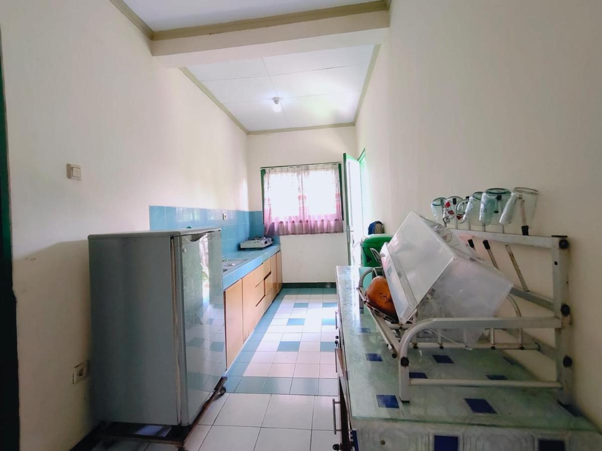 Villa Semesta Cikundul Экстерьер фото
